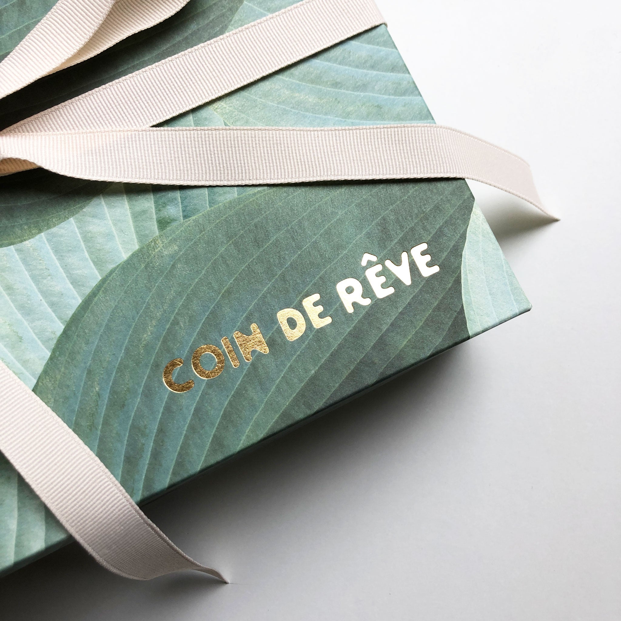 Lyxig presntlåda för doppresent till baby