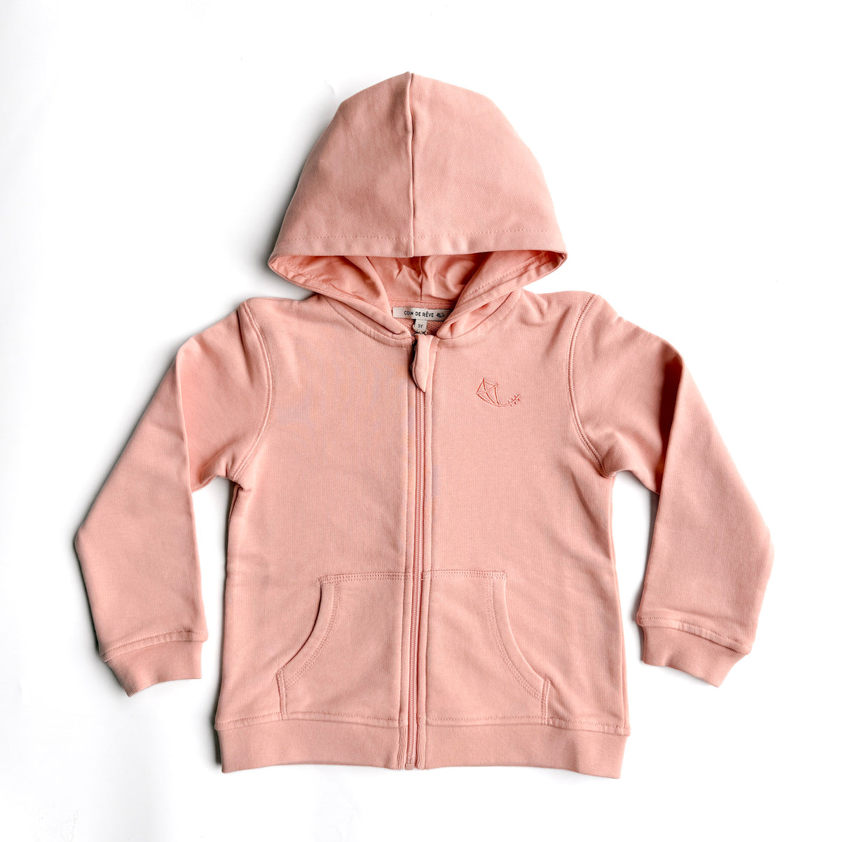 Osaka Zip Hoodie i peach med broderad logo, ekologisk bomull, liggande på vit bakgrund