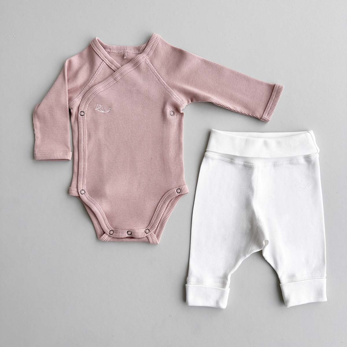 Wrap body Dusty Pink + Baby pants 0-6M